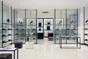 Lựa chọn những thiết kế đơn sắc để tránh sự loè loẹt trong phong cách trang trí