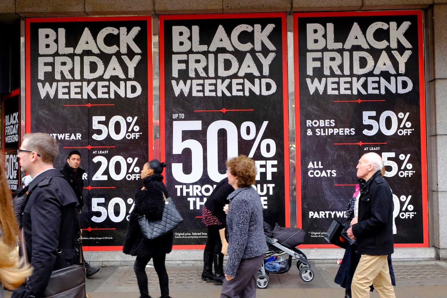 Doanh số bán hàng trực tuyến Black Friday ở Mỹ tăng 23% so với năm ngoái