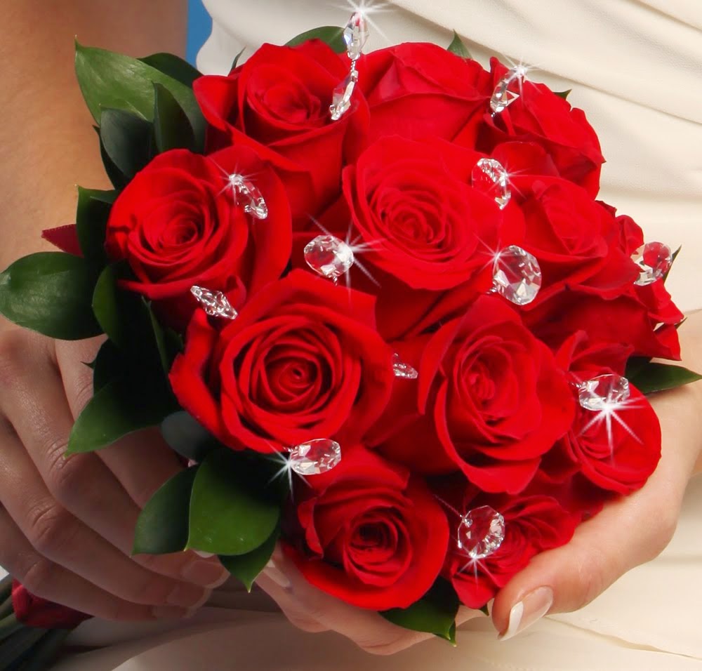 Bó hoa Valentine là món quà đặc biệt để thể hiện tình yêu của bạn đến người mà bạn yêu quý. Với những bông hoa thơm ngát và nhiều màu sắc, bó hoa Valentine sẽ là một món quà thật tuyệt vời để làm người ấy cảm thấy yêu thương và đặc biệt hơn bao giờ hết.
