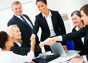 4 Cách quản lý nhân viên bán hàng với phần mềm quản lý shop quần áo