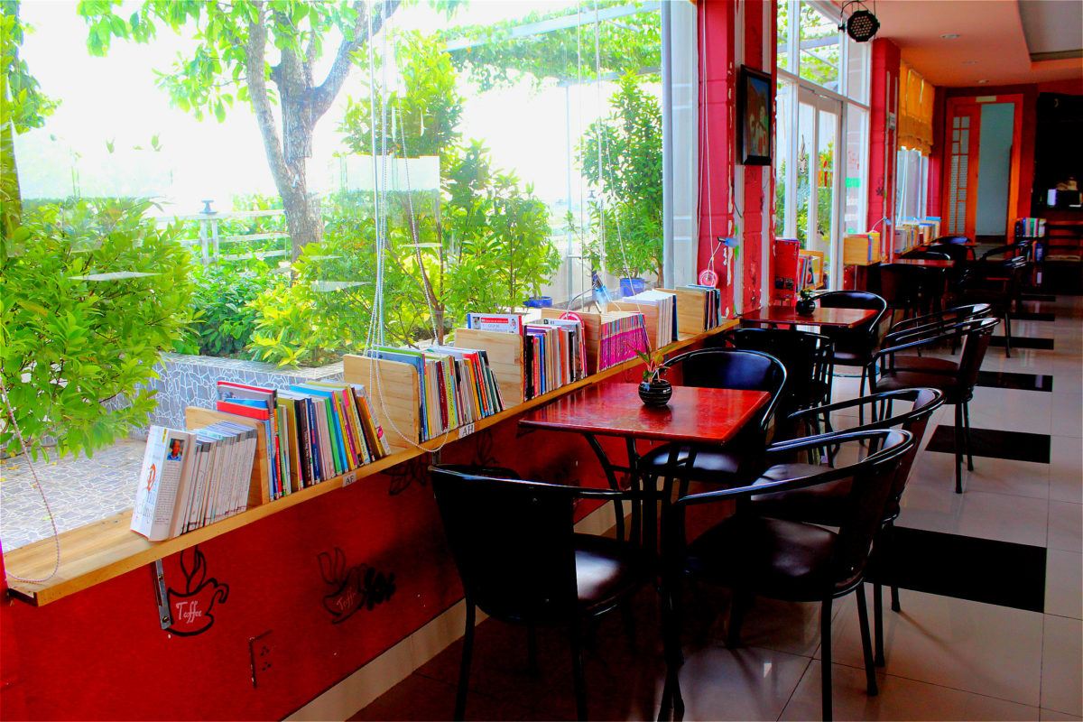 Kinh doanh quán cafe sách