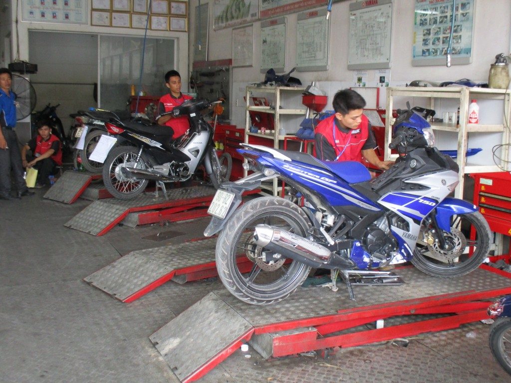Cửa hàng sửa chữa xe máy