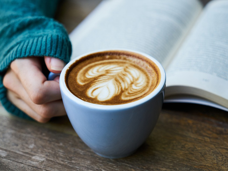 Đầu tư vào quán cafe sách không có nghĩa là bạn bỏ qua hương vị của cafe, đồ uống 