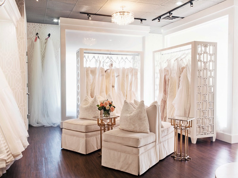 Hướng dẫn trang trí cửa hàng áo cưới để thu hút nhiều khách hàng